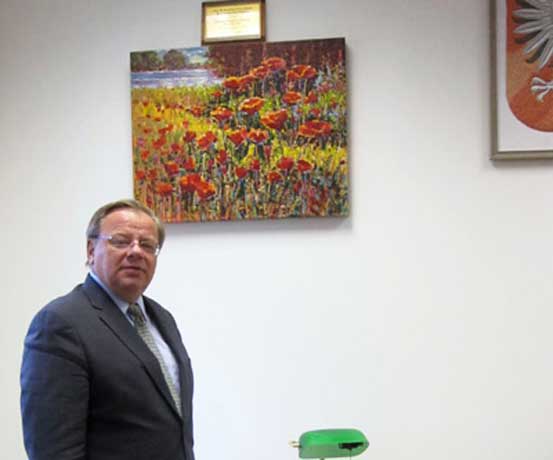 Roman Czerwinski's art in the Polish Consulate of Chicago